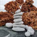 piatra decorativa gri rotunjita